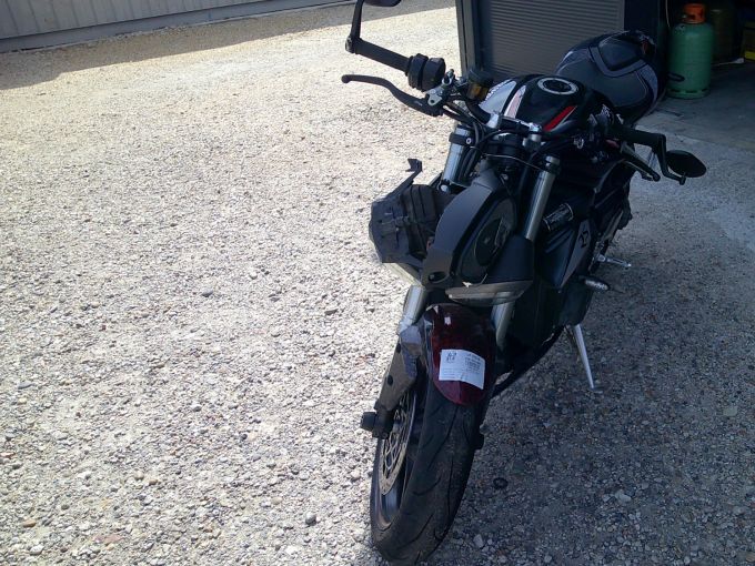 TRIUMPH STREET TRIPLE 765 4