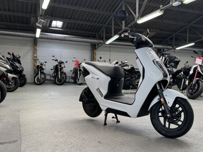 HONDA EM1 e 4
