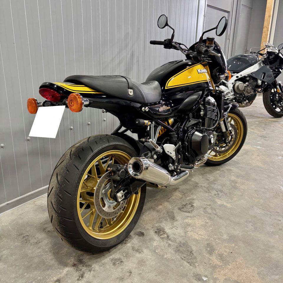KAWASAKI Z900 RS SE 4
