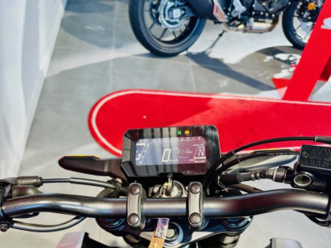 HONDA CB125R CB 125 R 4