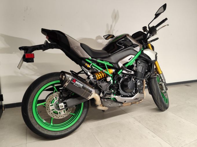 KAWASAKI Z900 SE 4