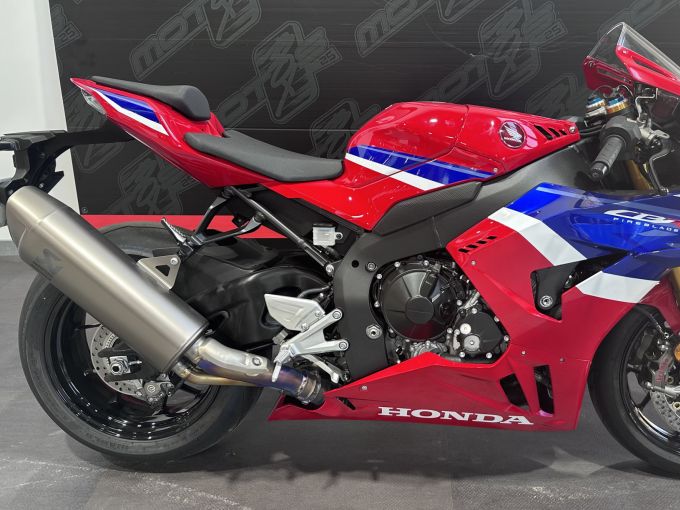 HONDA CBR 1000  RR-R FIREBLADE SP 4
