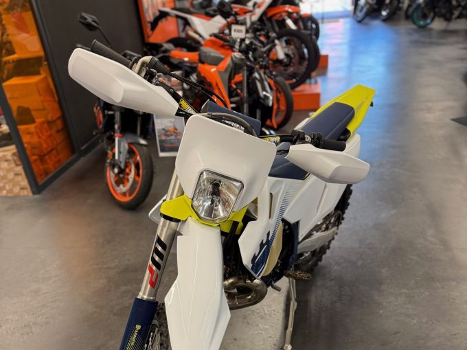 HUSQVARNA TE 250 I 4