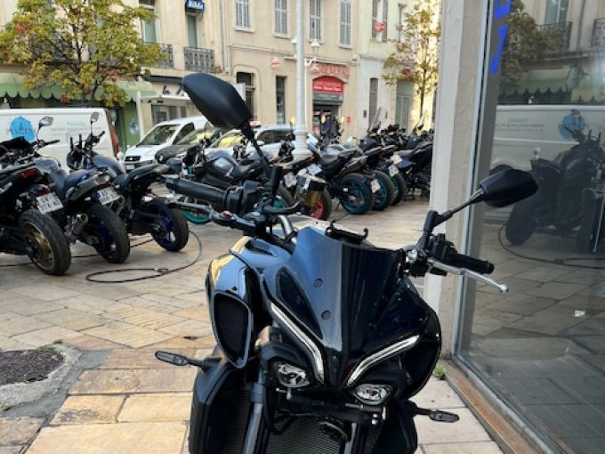 YAMAHA MT-10 4