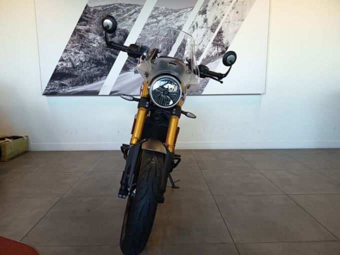 TRIUMPH SPEED 400 4