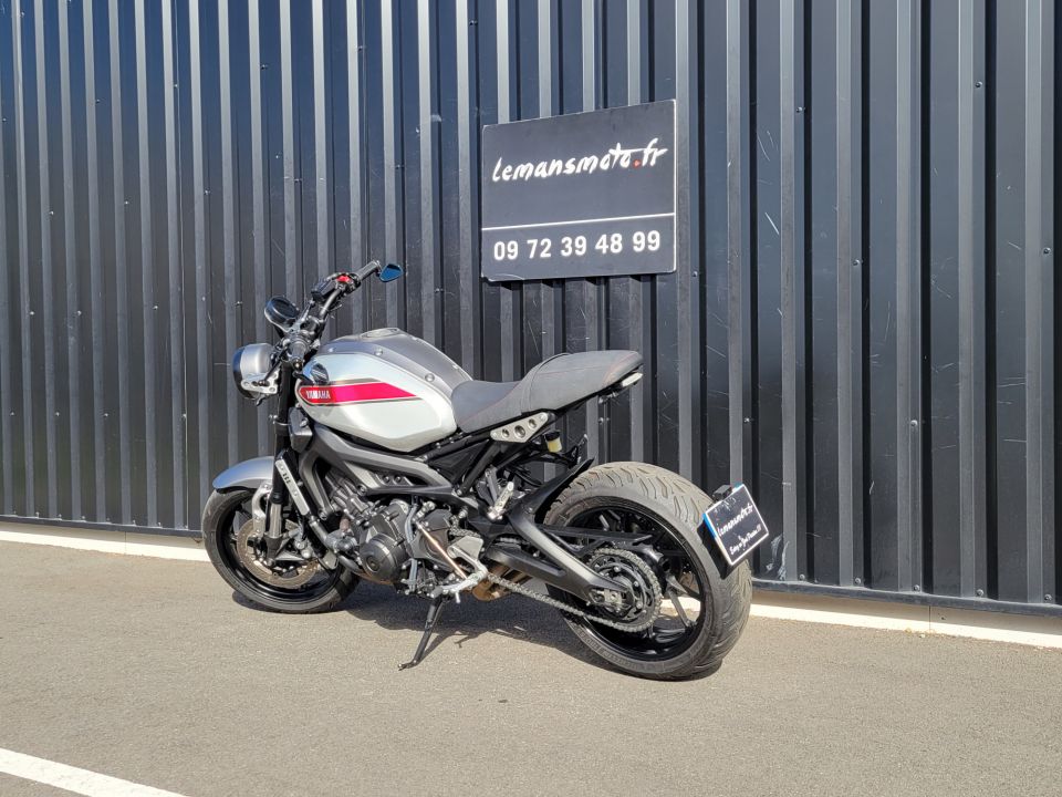 YAMAHA XSR 900 4