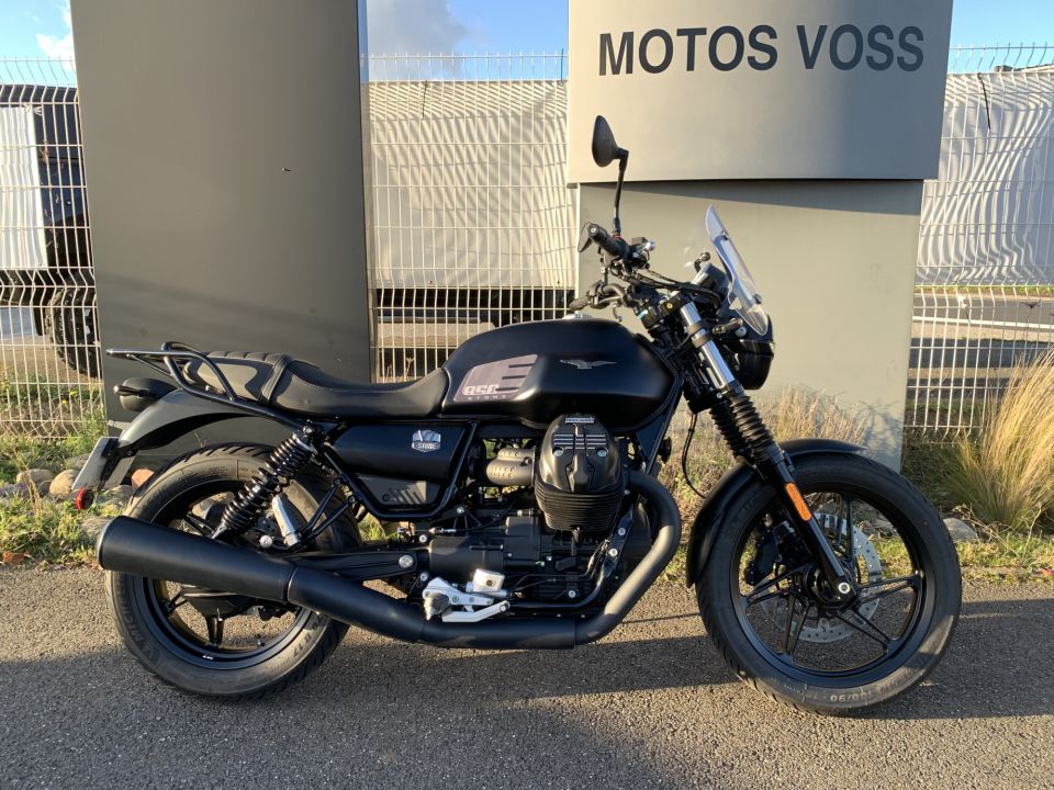 MOTO GUZZI V7 STONE 4