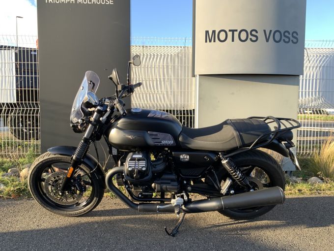 MOTO GUZZI V7 STONE 4