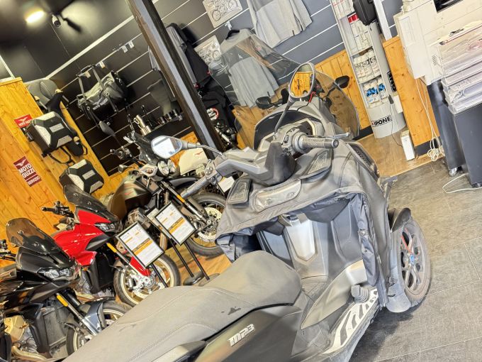 PIAGGIO MP3 530 HPE EXCLUSIVE 4