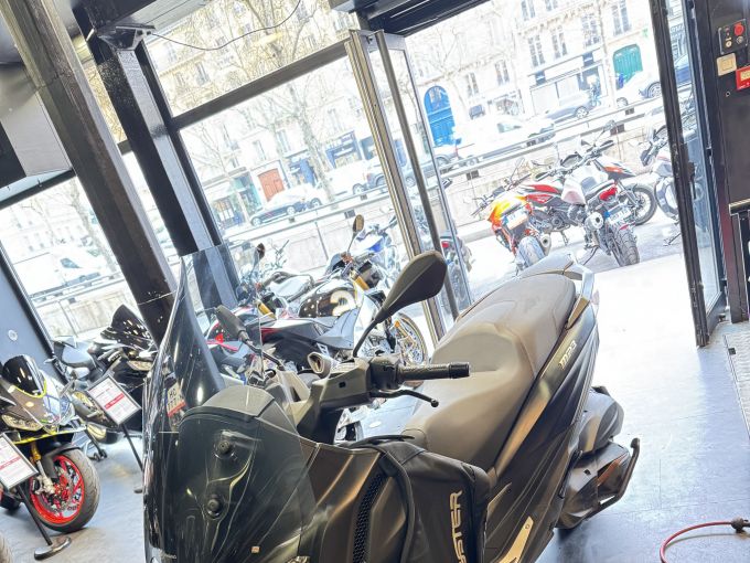PIAGGIO MP3 530 HPE EXCLUSIVE 4