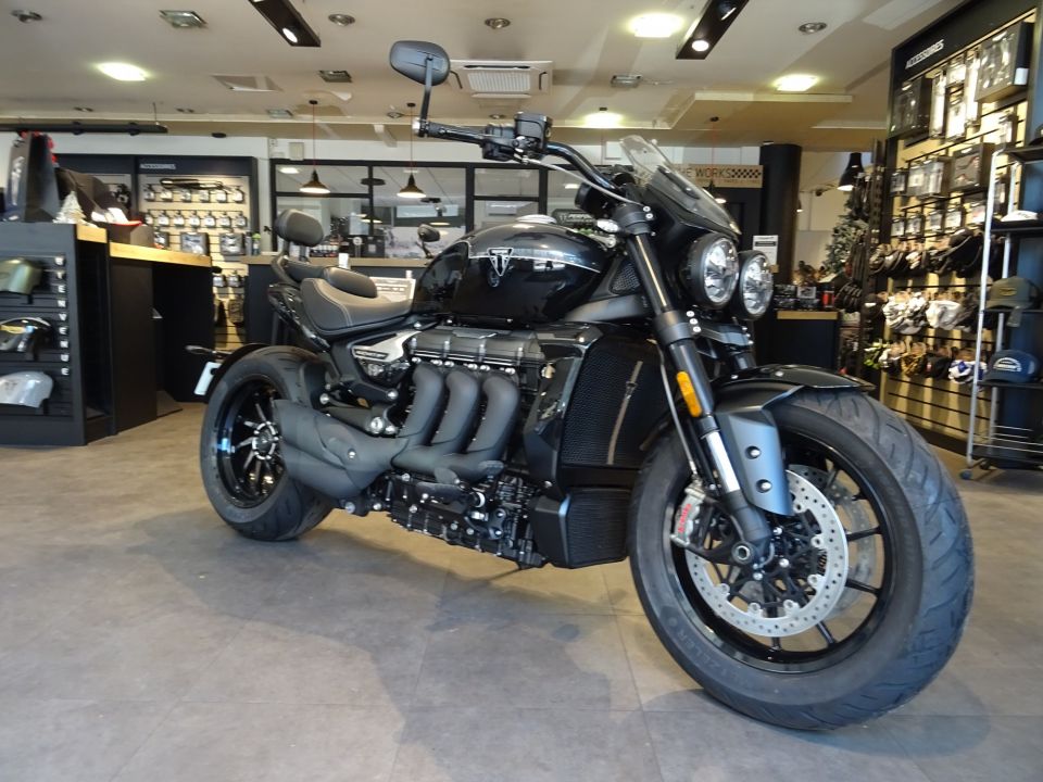 TRIUMPH Rocket 3 GT Storm 4