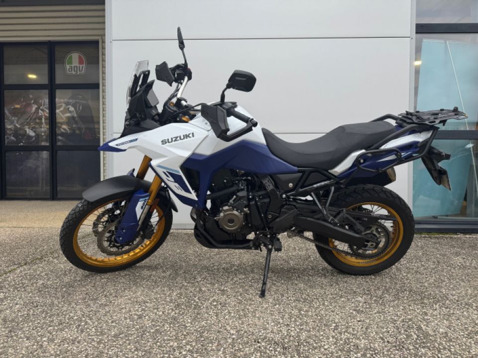 SUZUKI DL 800 V-Storm 4