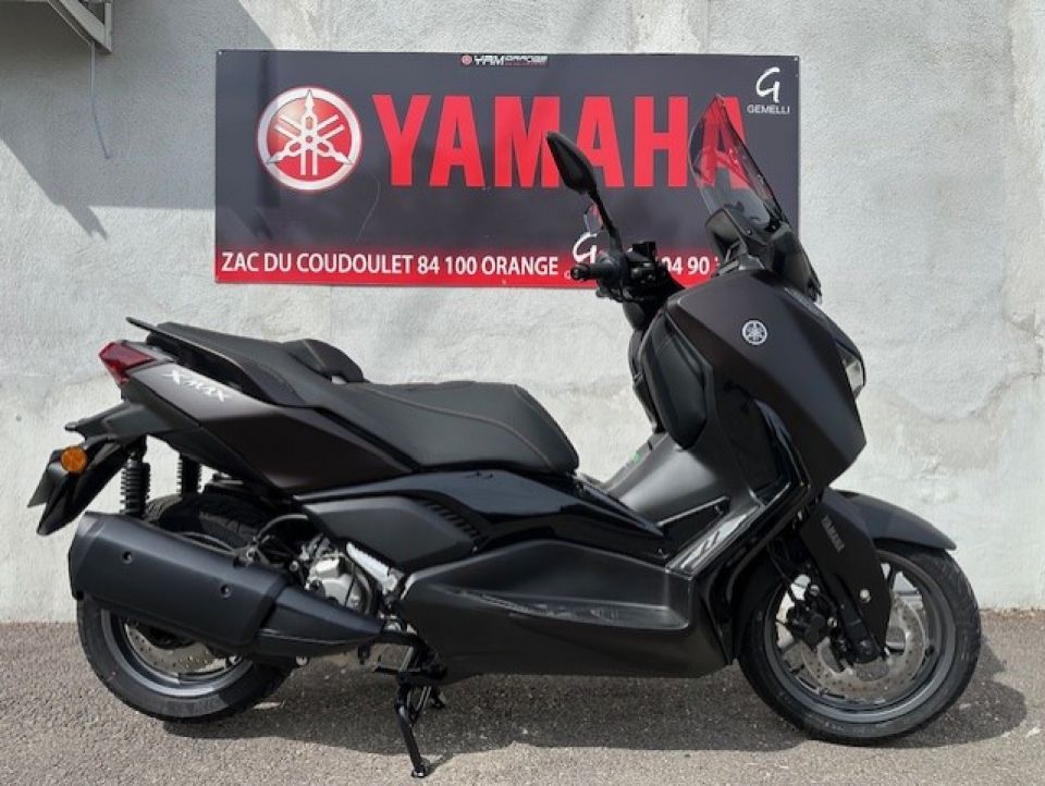 YAMAHA XMAX 300 Tech Max 4