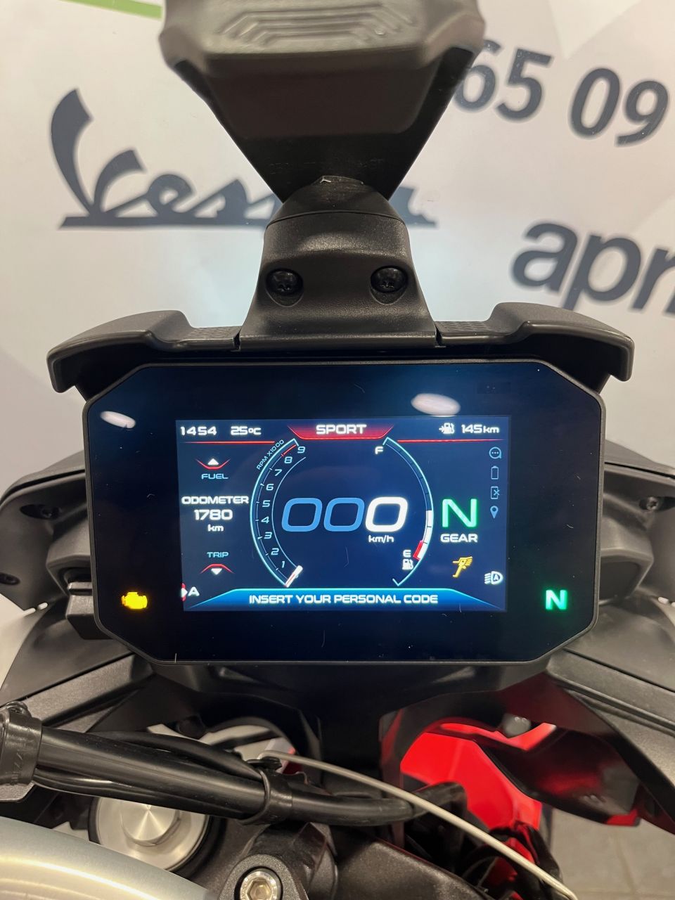 MOTO GUZZI V85 TT 850 4