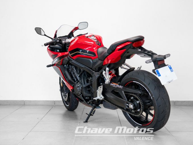 HONDA CBR650R 4
