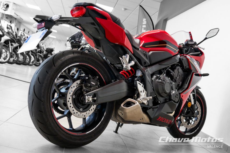 HONDA CBR650R 4