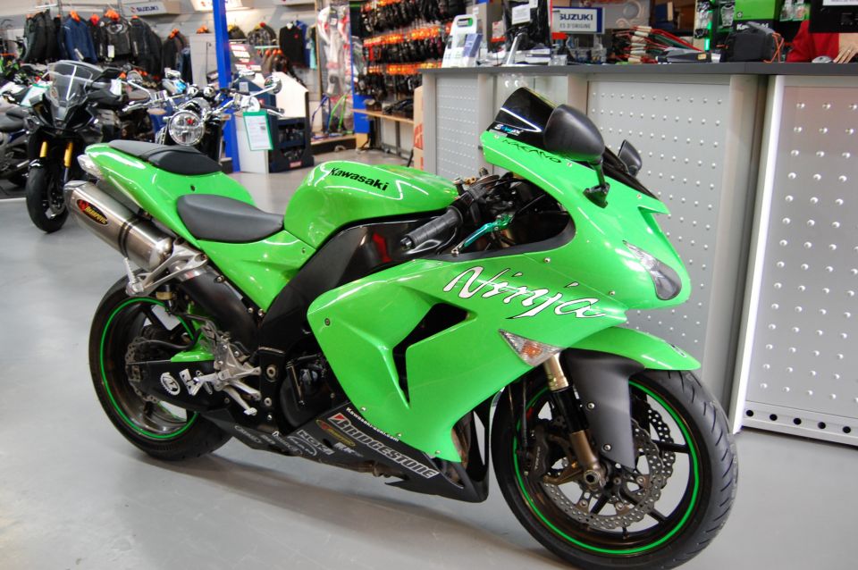 KAWASAKI ZX-10R 4