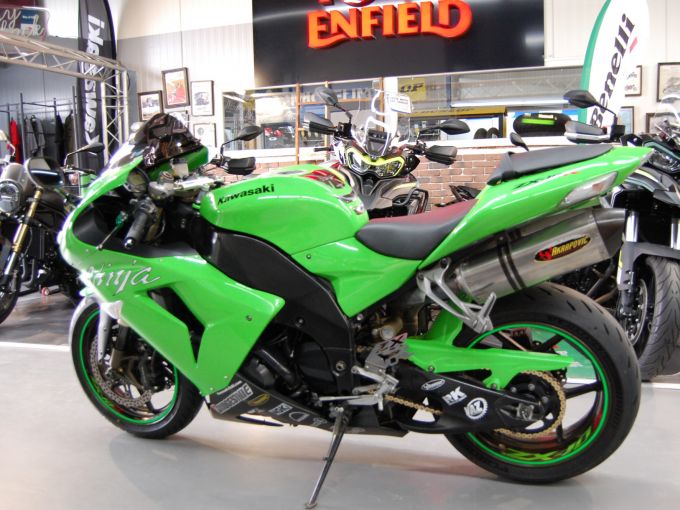 KAWASAKI ZX-10R 4