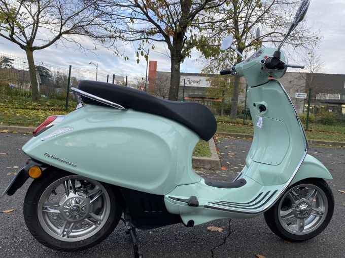 VESPA PRIMAVERA 50 4
