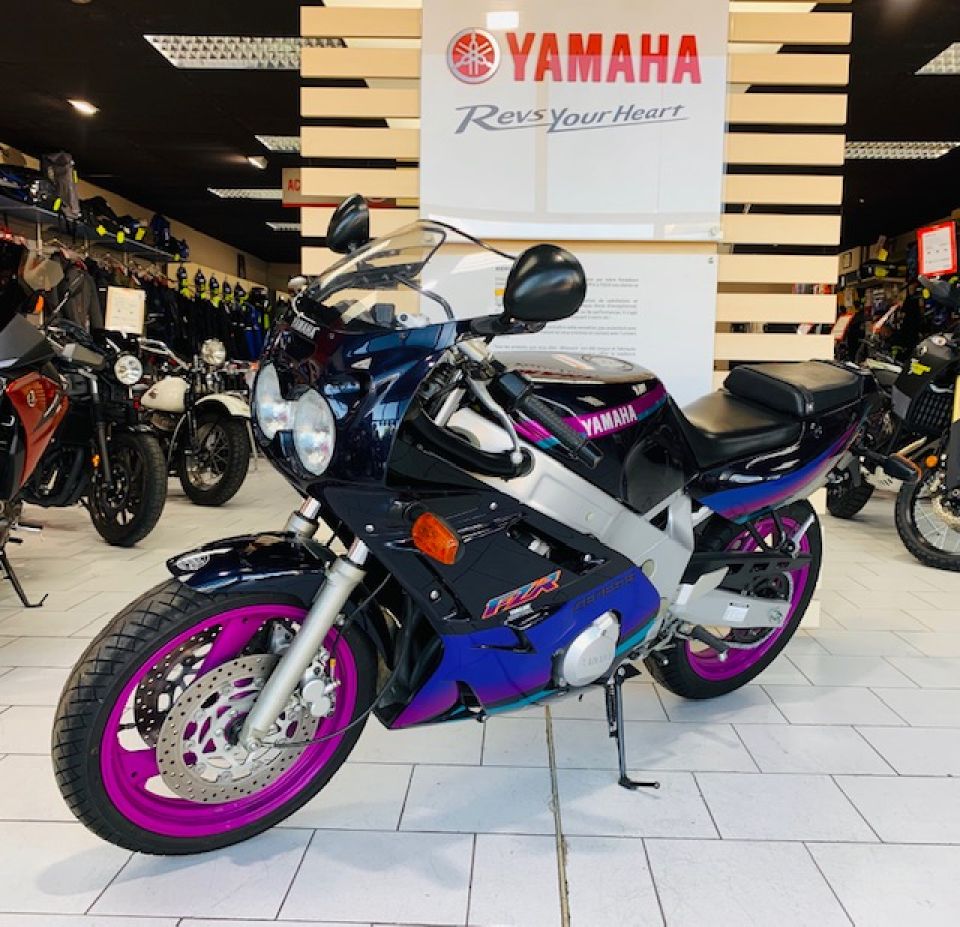 YAMAHA FZR 600 7000Km ETAT EXCEPTIONNEL ! 4