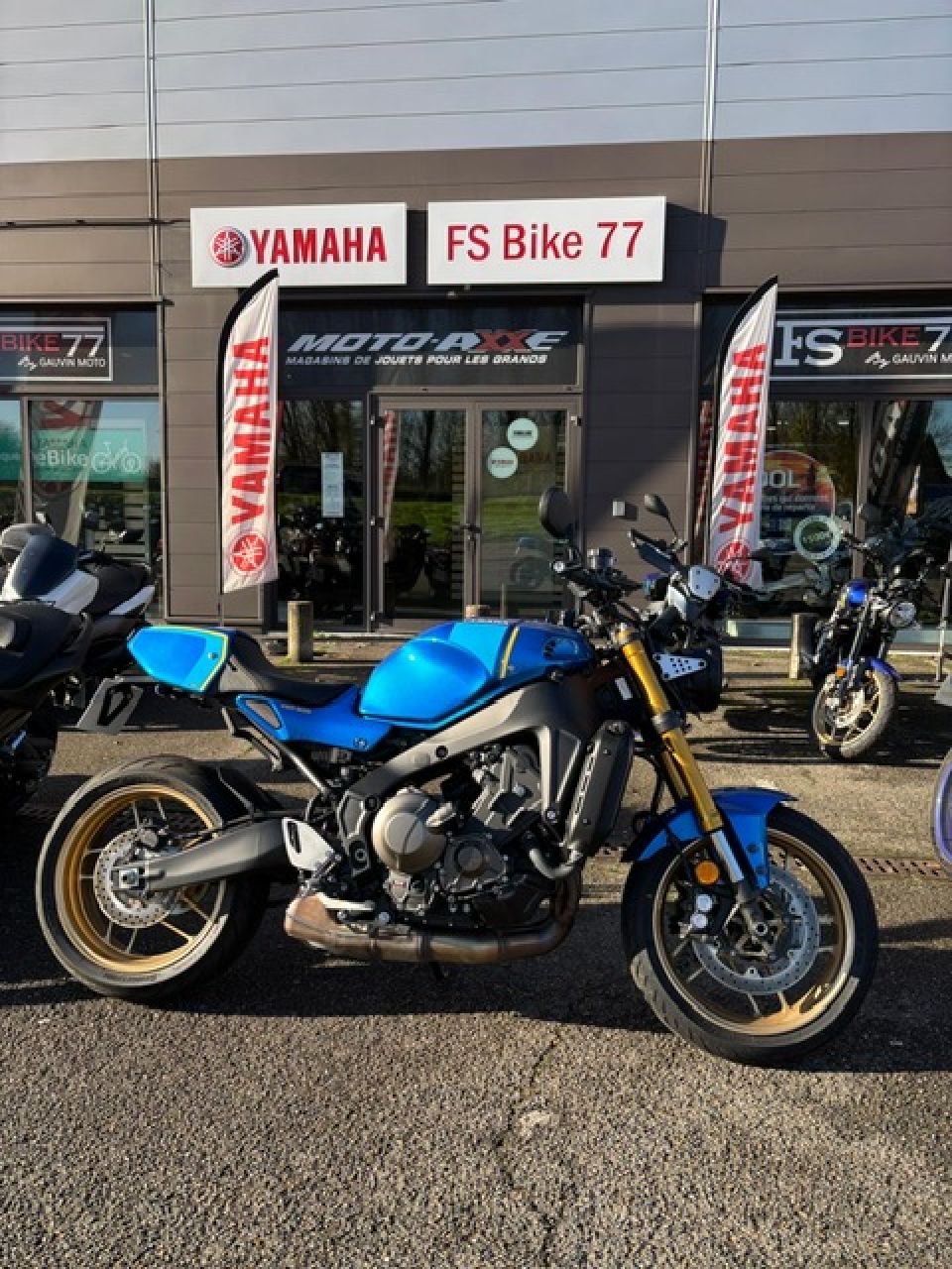 YAMAHA XSR 900 A 4