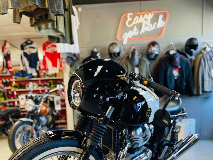 ROYAL ENFIELD CONTINENTAL 650 GT modifiée 4