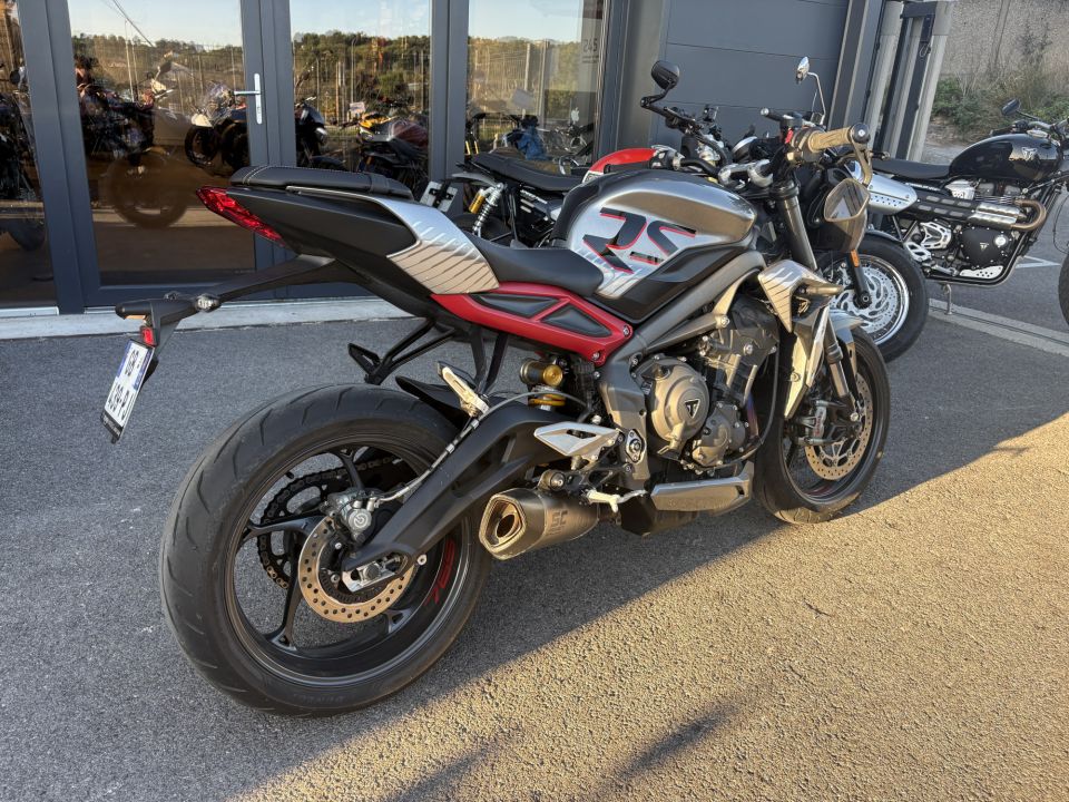 TRIUMPH STREET TRIPLE 765 RS 4