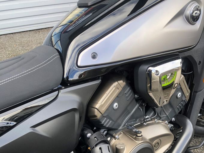 QJ MOTOR SRV 600 4