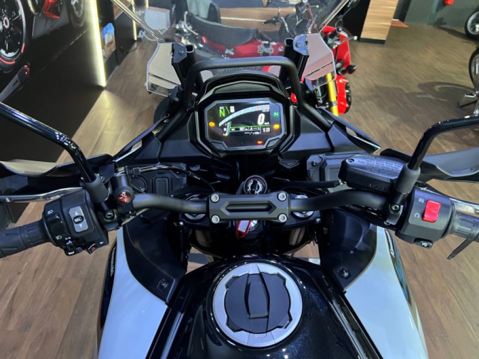KAWASAKI VERSYS 650 4