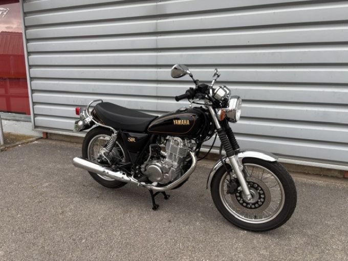 YAMAHA SR 400 4