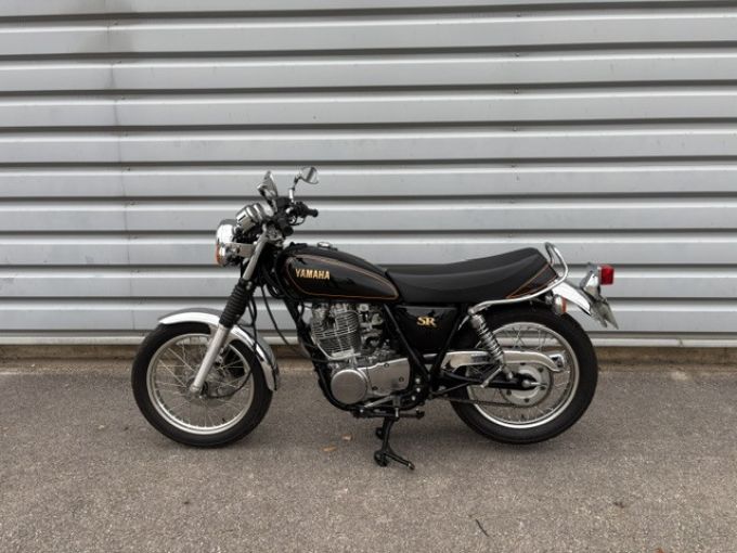 YAMAHA SR 400 4