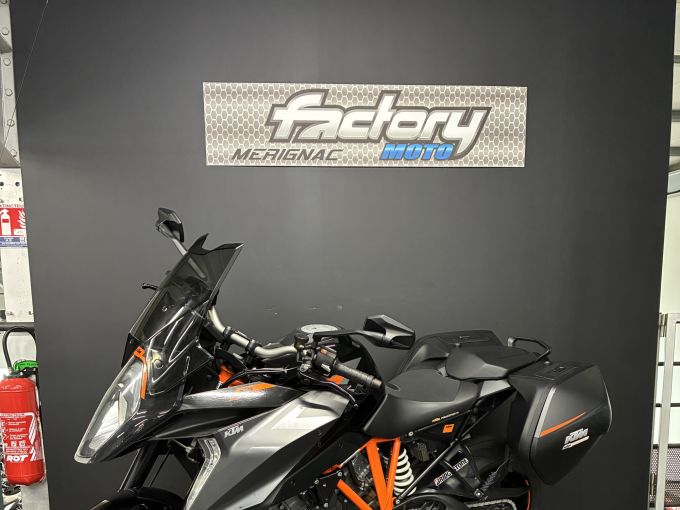 KTM 1290 SUPER DUKE GT 4