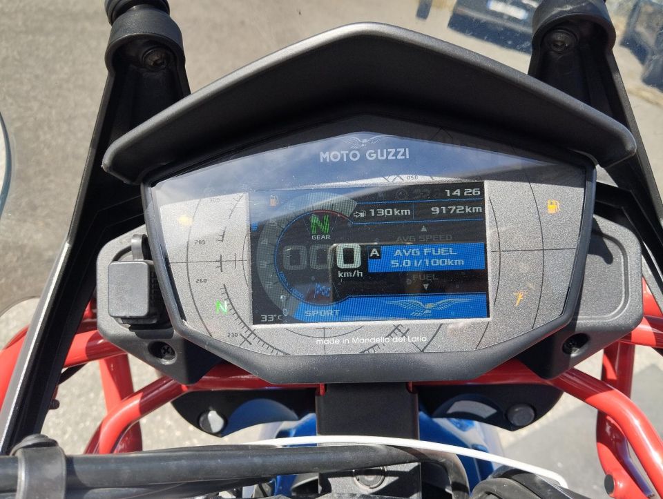 MOTO GUZZI V85 TT 850 4