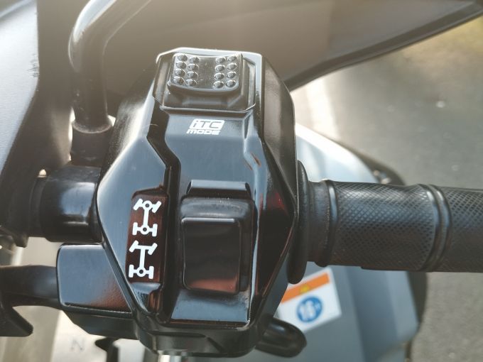 CAN-AM 570 MAX EFI 4