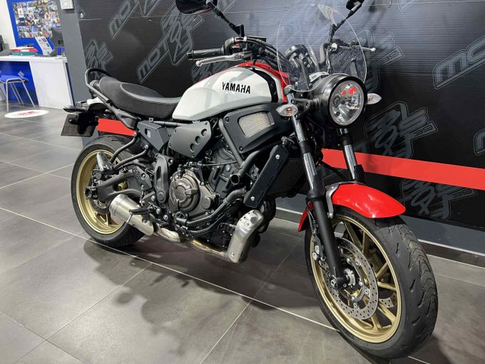 YAMAHA XSR 700 4