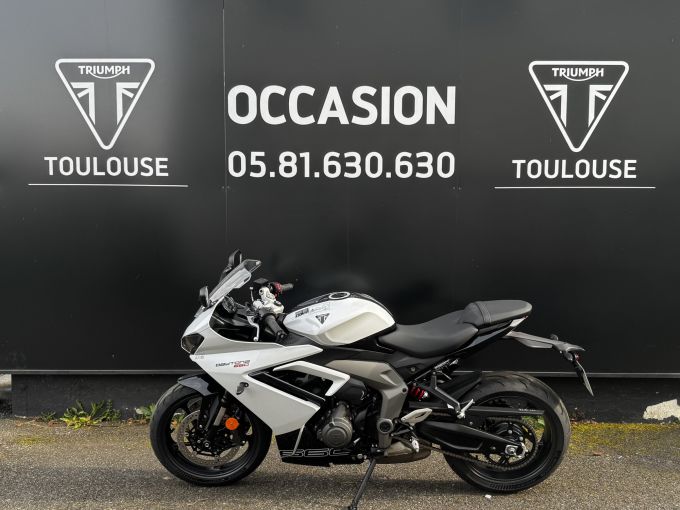 TRIUMPH 	DAYTONA 660 4