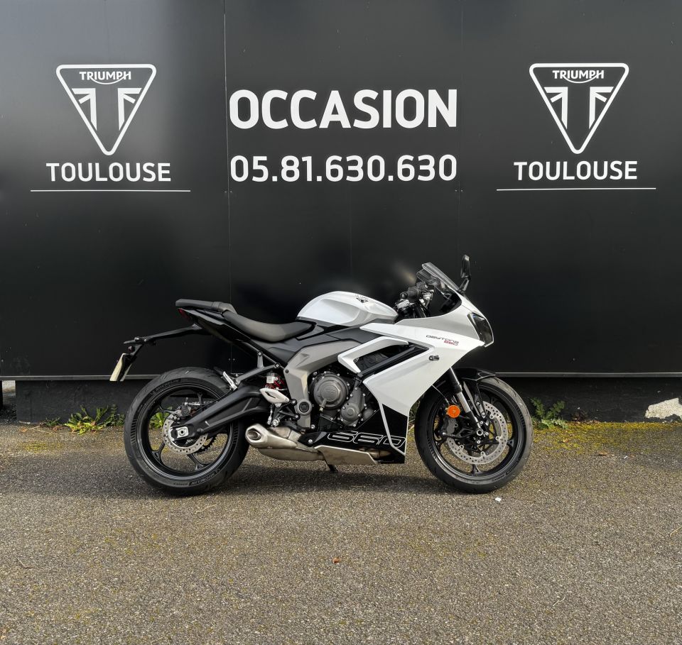 TRIUMPH 	DAYTONA 660 4