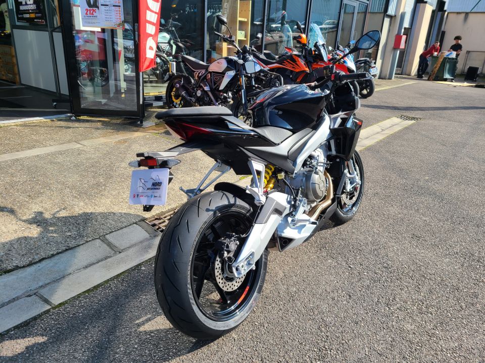 APRILIA TUONO 660 FACTORY 4