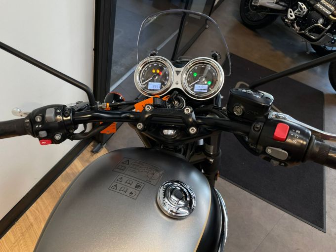 TRIUMPH BONNEVILLE T120 Black GOLD LINE Edition 4