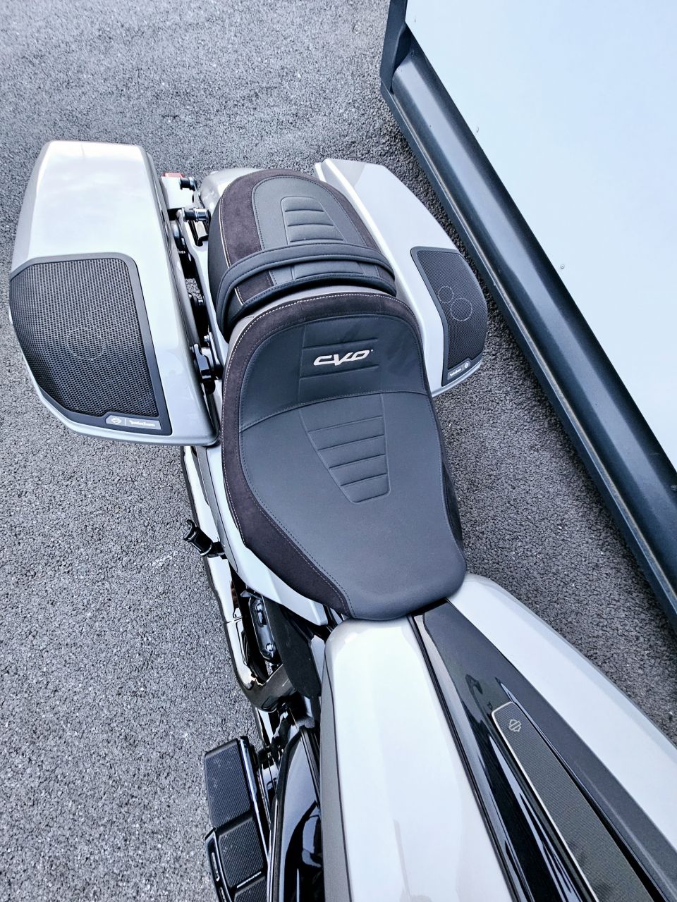 HARLEY-DAVIDSON TOURING STREET GLIDE 1977 CVO  4