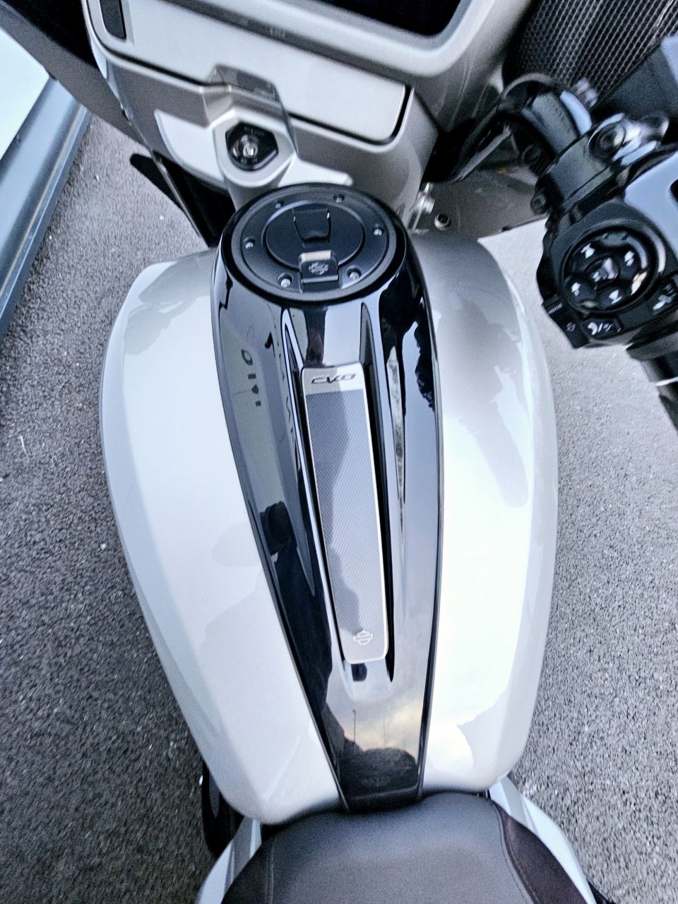 HARLEY-DAVIDSON TOURING STREET GLIDE 1977 CVO  4