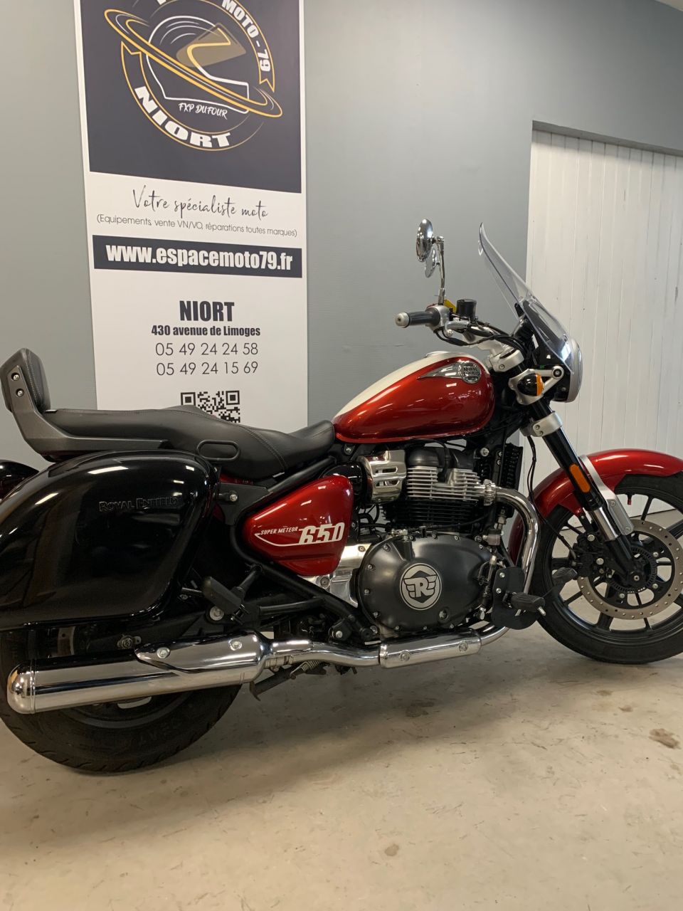 ROYAL ENFIELD SUPER METEOR 650 4