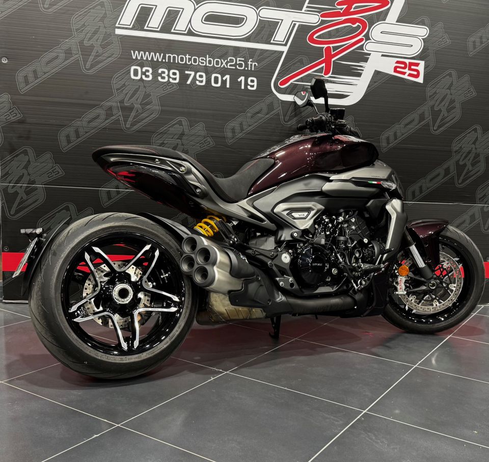 DUCATI XDIAVEL V4 4