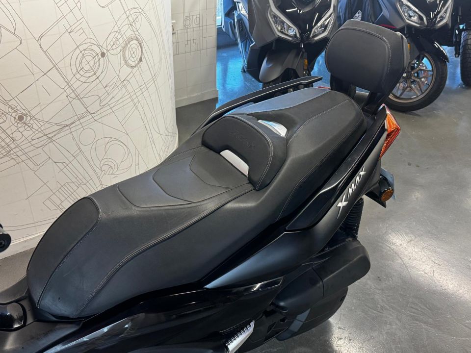 YAMAHA X-MAX 125 IRON MAX 4