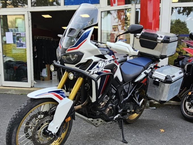 HONDA Africa Twin CRF1000L 4