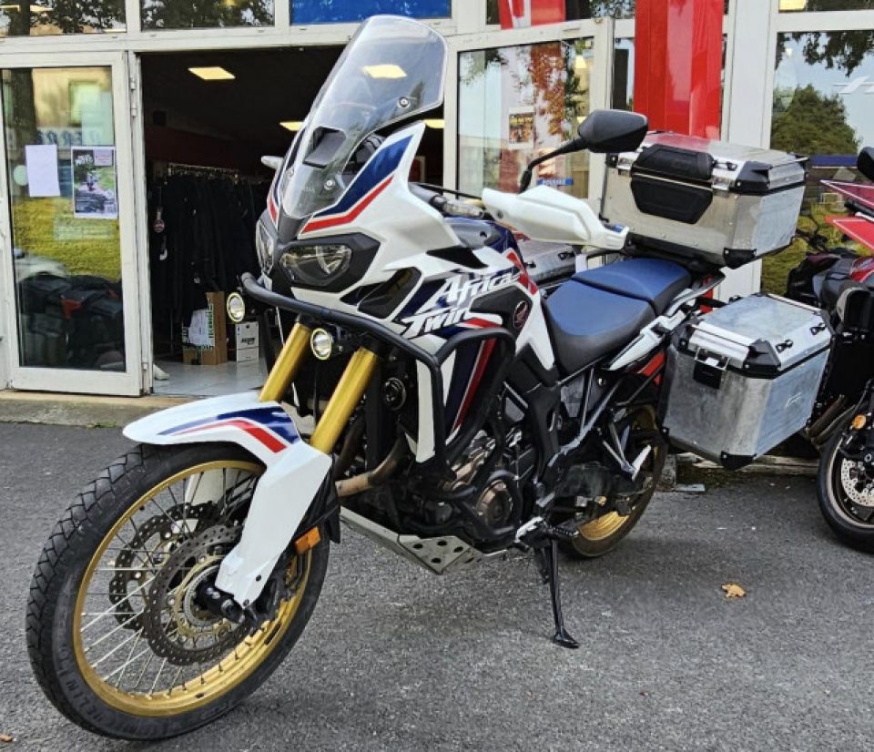HONDA Africa Twin CRF1000L 4