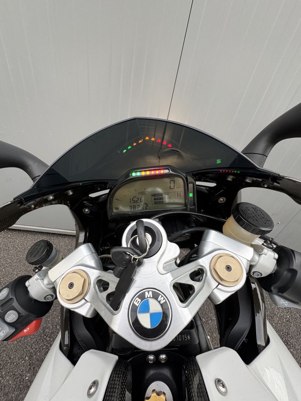 BMW HP2 SPORT 4