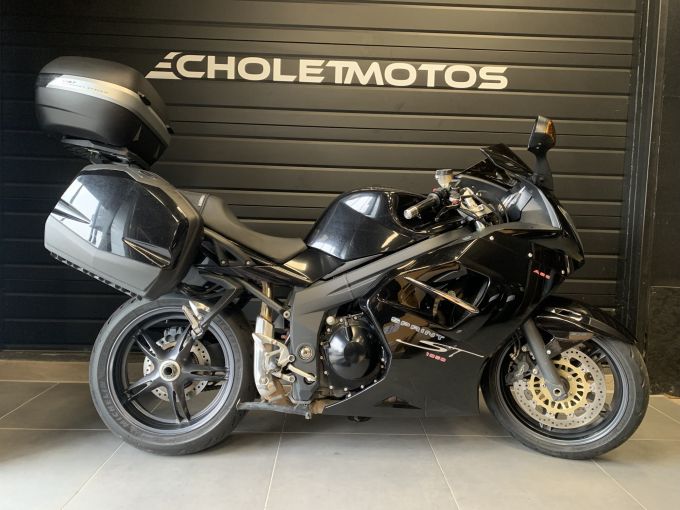 TRIUMPH SPRINT 1050 ST 4