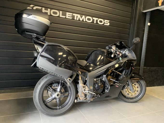 TRIUMPH SPRINT 1050 ST 4