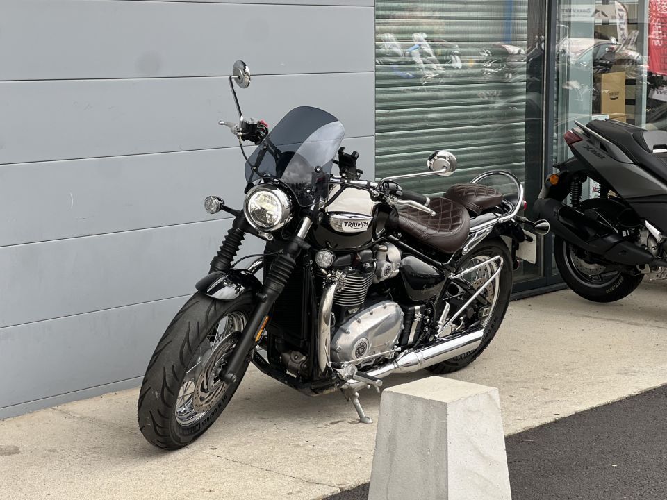 TRIUMPH BONNEVILLE SPEEDMASTER 1200 4